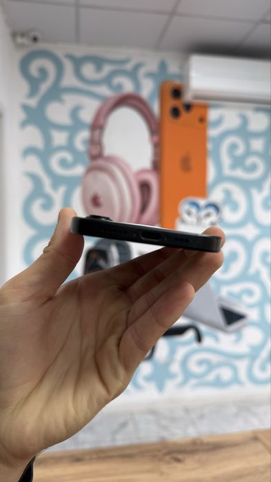 iPhone 16
