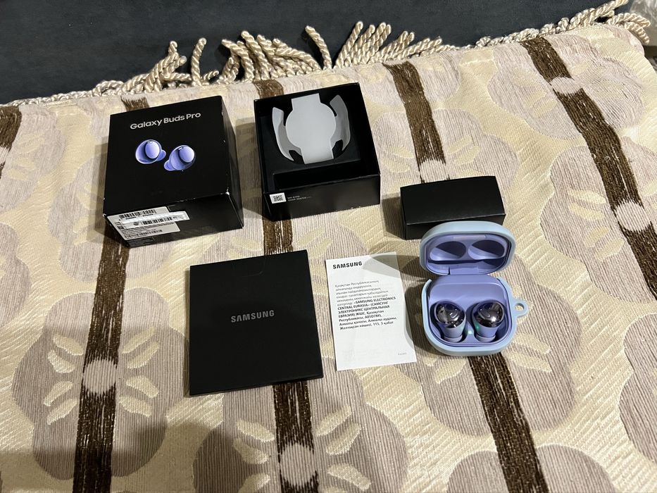 Продаются наушники Samsung Galaxy Buds Pro