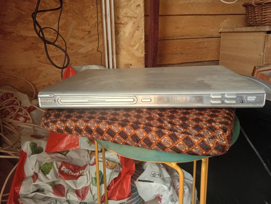 Se vinde dvd player în stare foarte bună