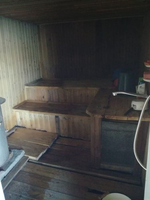 Участок с домиками на Бухтарме