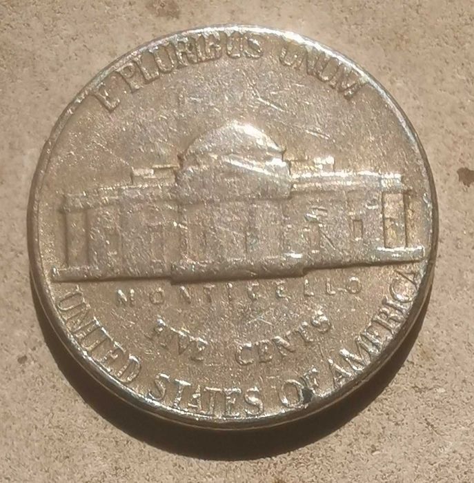 Five cents в продажба