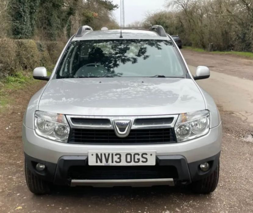Capota motor dacia duster an 2013