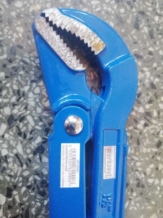 Ъглов тръбен ключ 1 1/2"