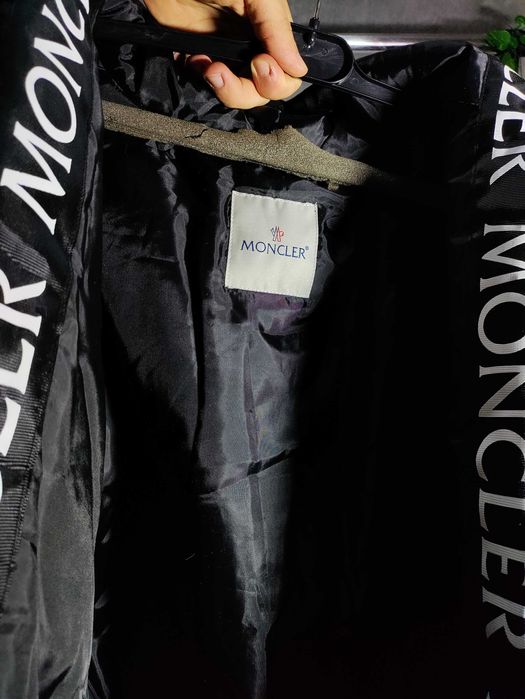 Geaca MoncIer marimea M