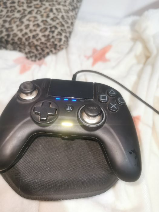 Nacon Revolution Pro