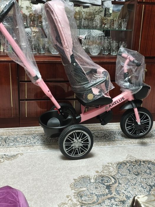 Продам велоколяску новая.