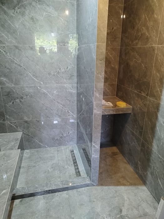 Кладка кафеля , керамогранит