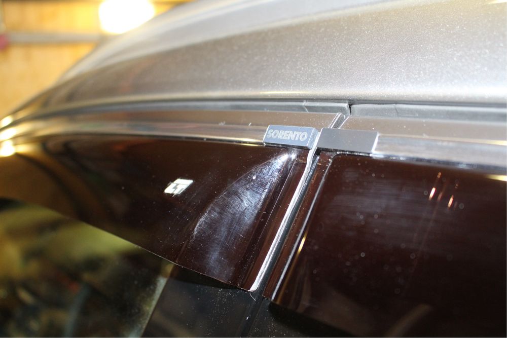 Ветровики (дефлекторы окон) KIA Sorento