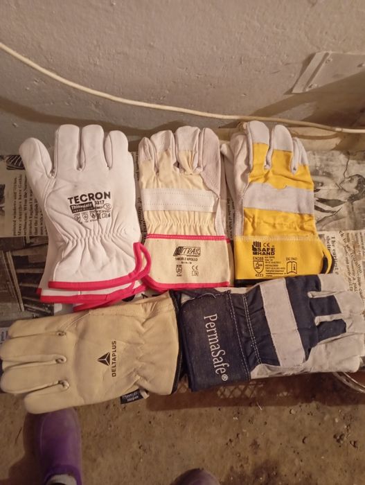 Новые спец перчатки и дождевик