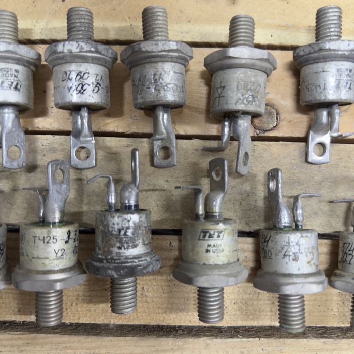 Тиристор ТЧ25-9 высокочастотный и диод