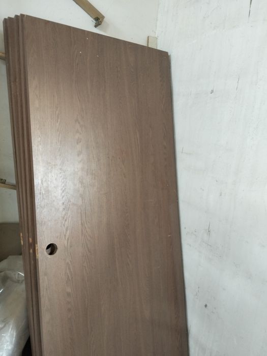 Продам меж комнотные двери бу
