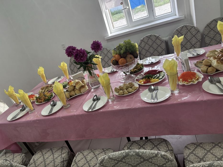 Аренда столов и стульев