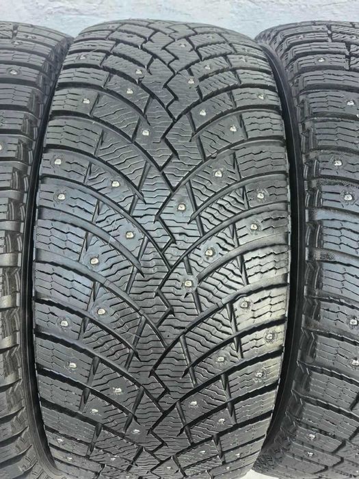 255/55R20 Pirelli Ice Zero
