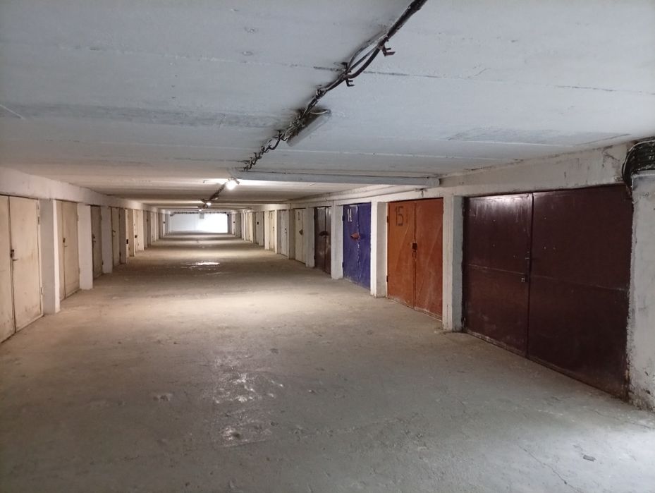 Inchiriez garaj demisol calea aradului