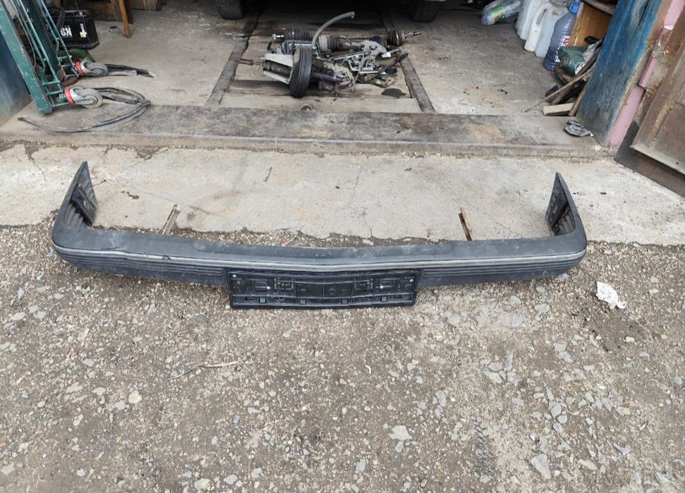 Бампер передний Опель Аскона