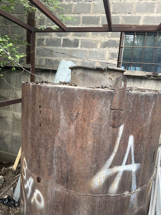 Емкость для воды и диз топливо