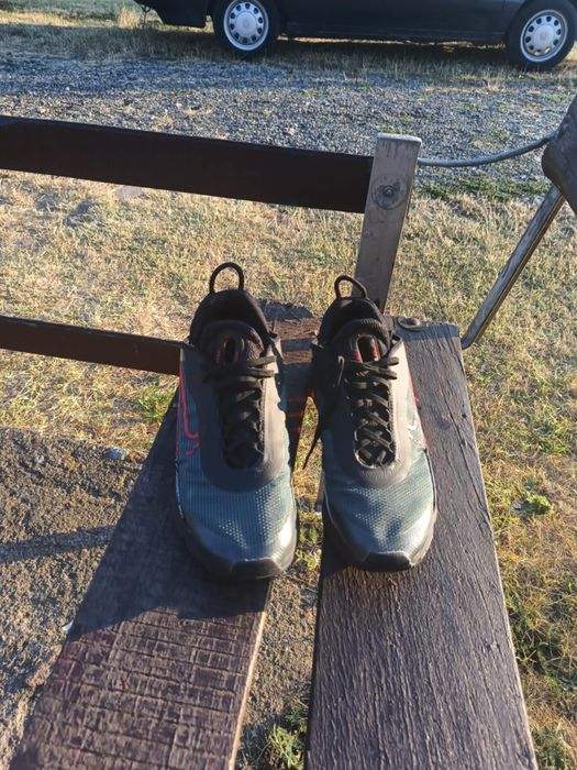 Продавам Маратонки NIKE AIR 2090