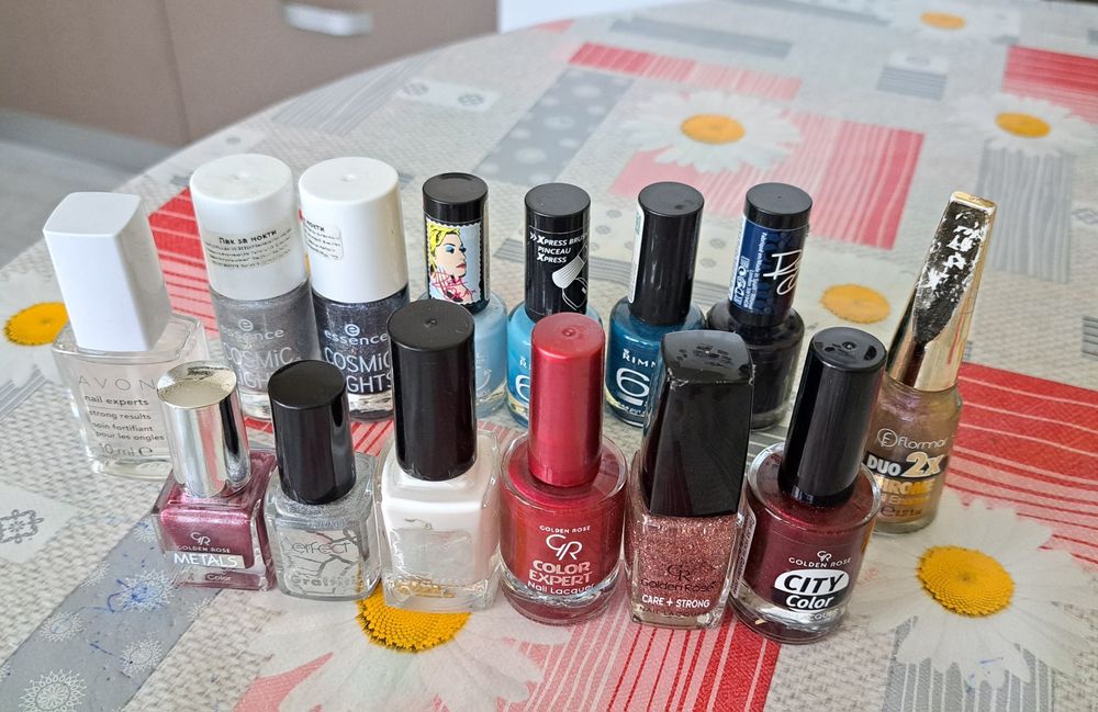 Нови лакове за нокти -15 бр.