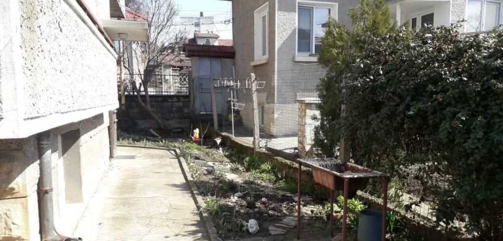 Продава се Етаж от къща в Разград, Варош - 155 кв.м за 872 €/кв.м - Снимка #11