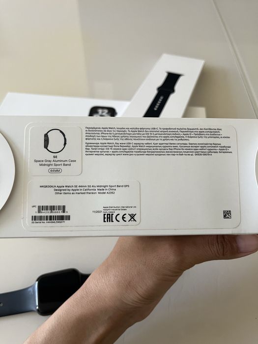Часы Apple Watch SE
