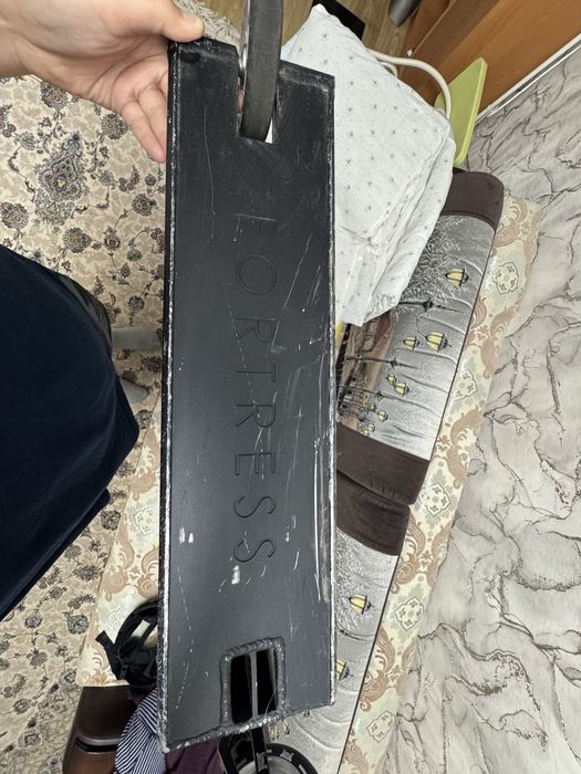 Продам трюковой самокат Limit