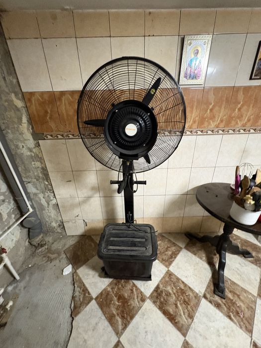 Ventilator nou ! neutilizat cu pulverizare apă (tip industrial), foarte puternic de la 1200 lei la 690 lei