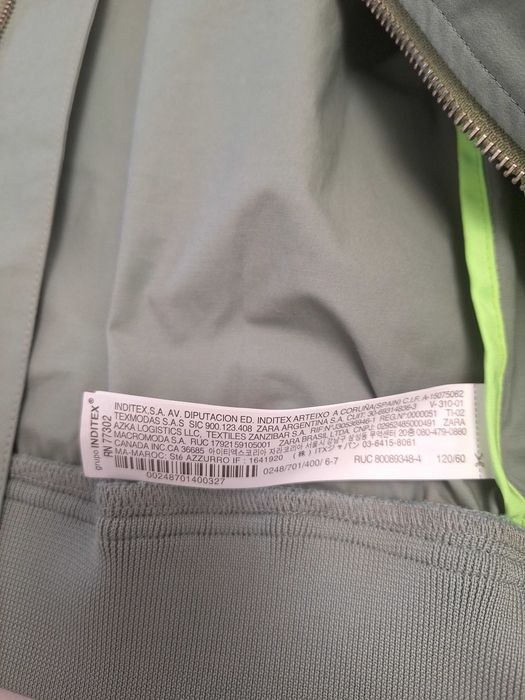 Geaca Zara marimea 122cm.