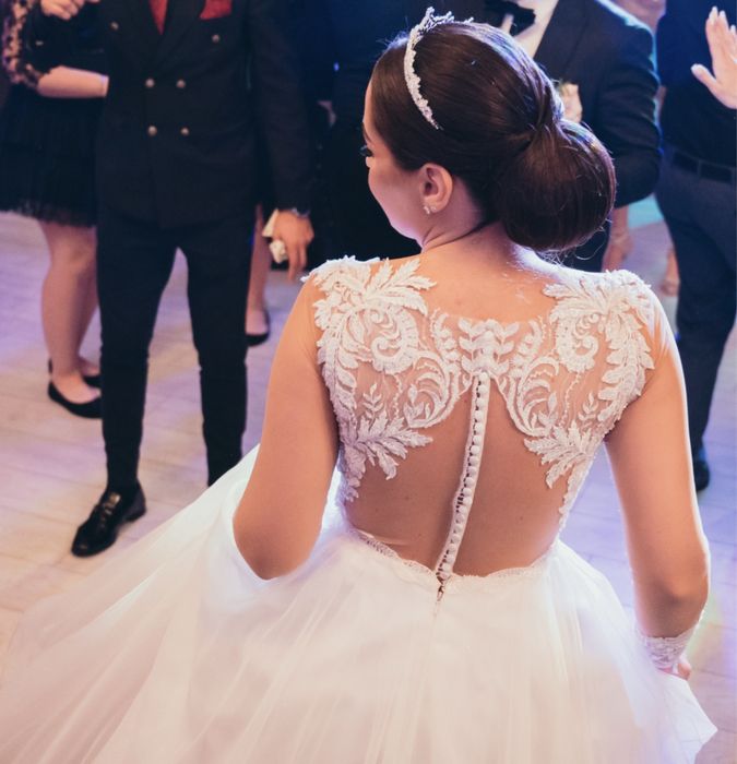 Vand rochie de mireasa marimea M