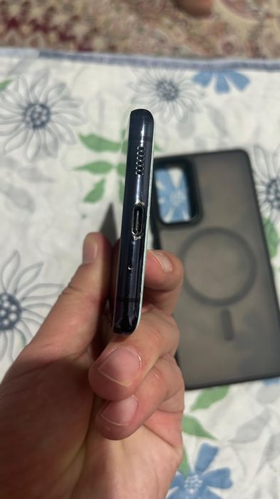 Продам Samsung s20 FE