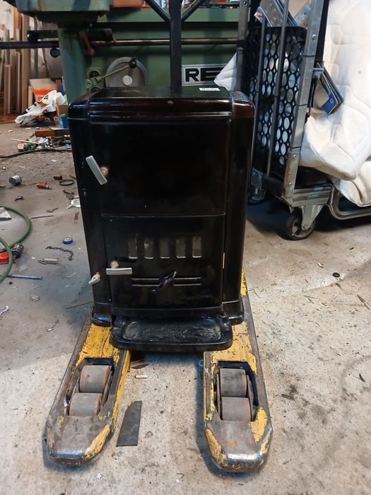 Soba pe lemne,din fonta