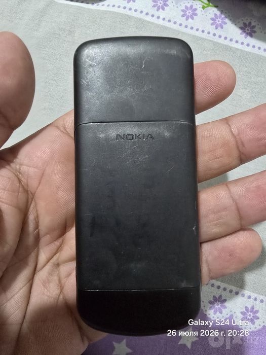 Nokia 8600 telefoni