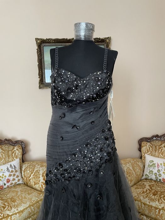 Vând rochie de ocazie nouă