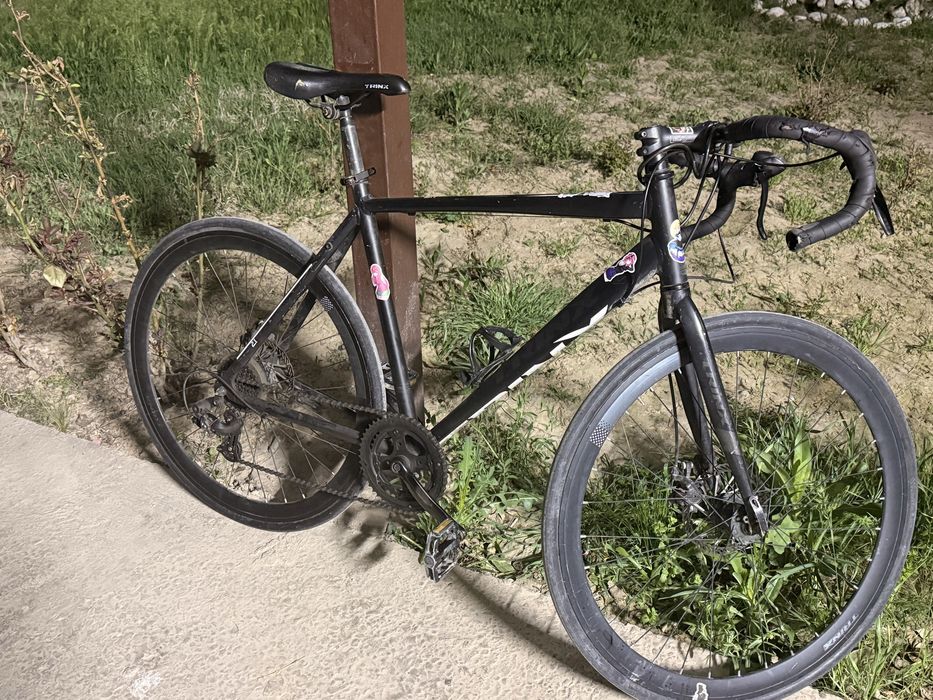 Шоссейный велиспед trinx tempo