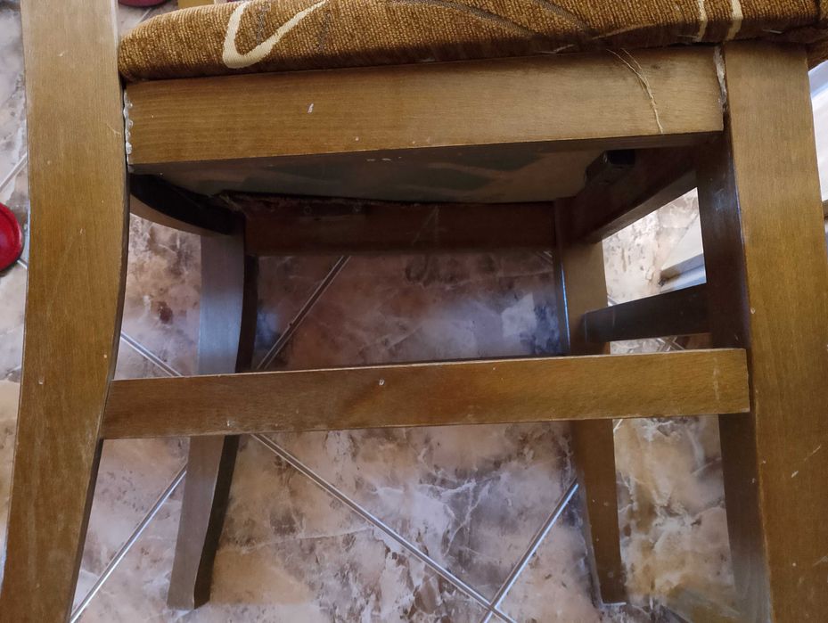 Трапезни столове