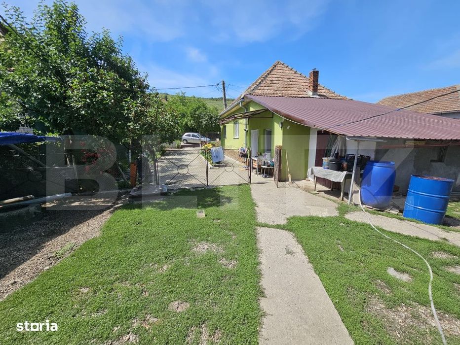 Casa renovata, 4.237mp teren intravilan, Dublu front stradal, Razboien