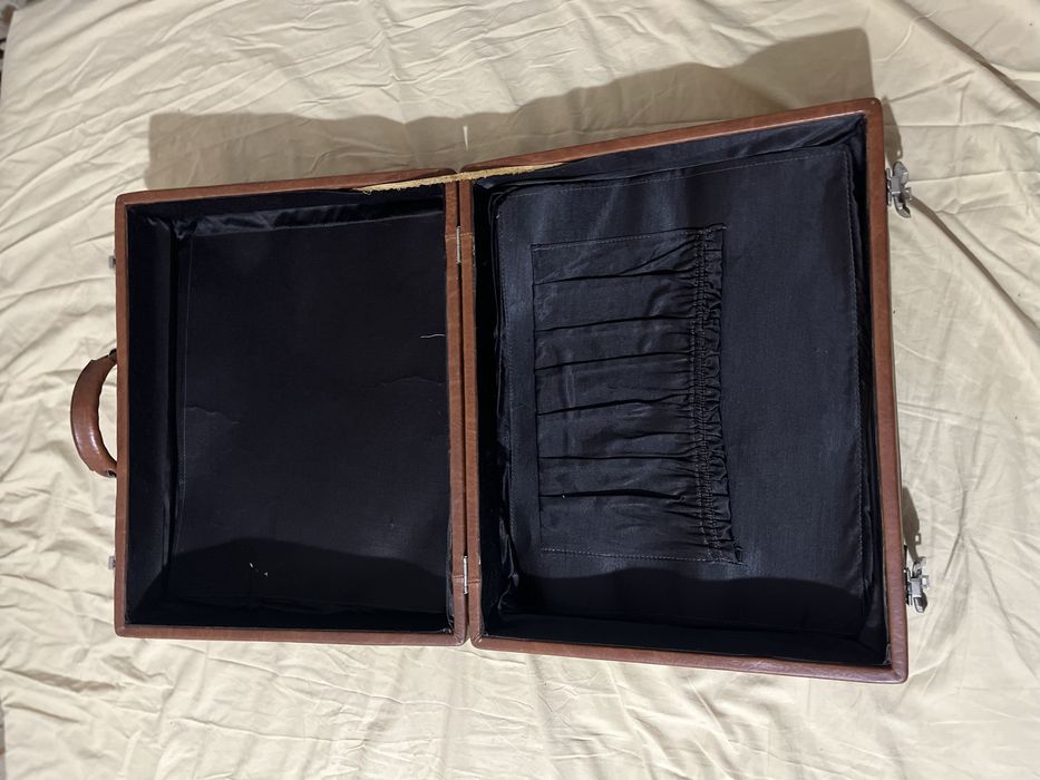 Ретро куфар за патуване от 1973 г в почти перфектно състояние