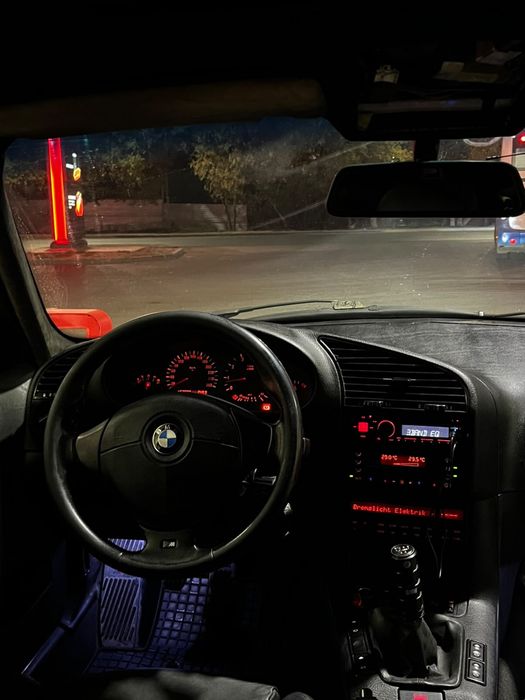 Продам BMW 328i