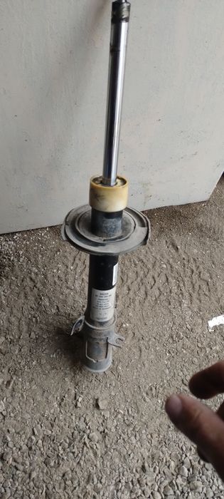 Ляв стоп и амортисьор за Митсубиши колт mitsubishi colt