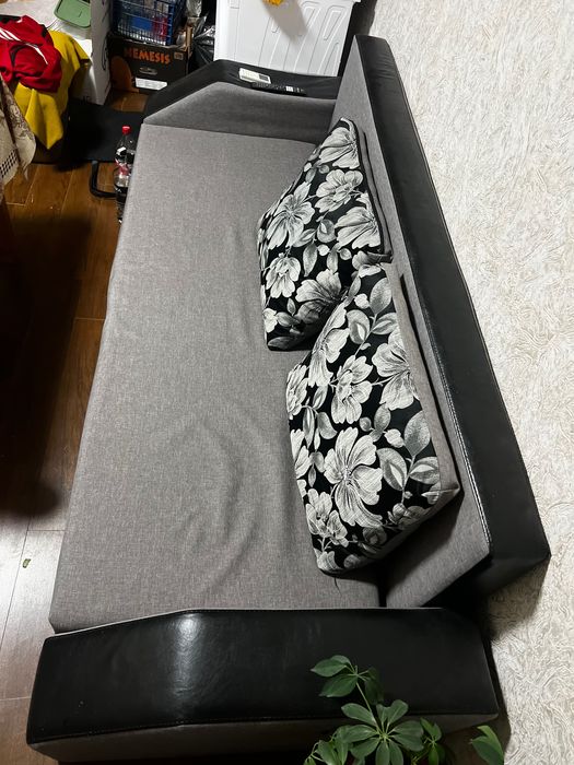 Диван с функция сън, 230 см на 85 см, 120 евро