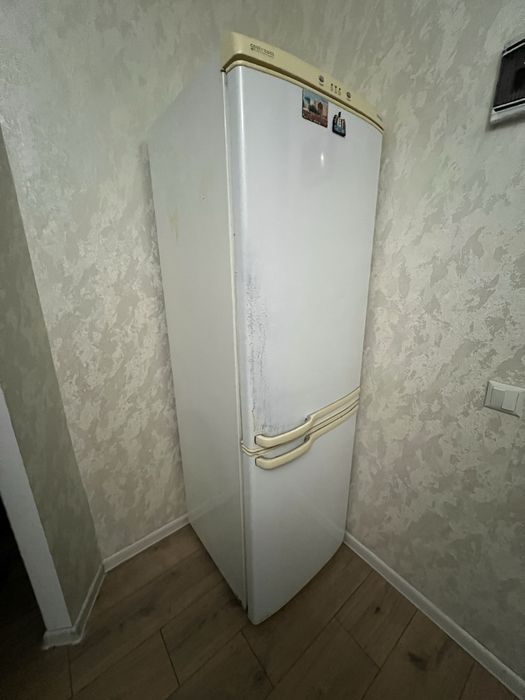 Холодильник б/у