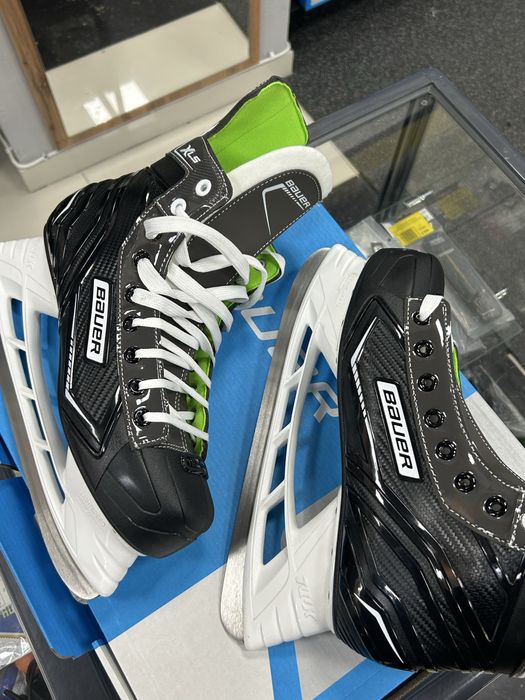 Хоккейные коньки