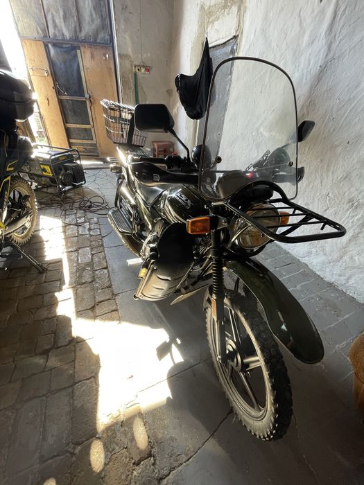 Продам мотоцикл SUZUKI