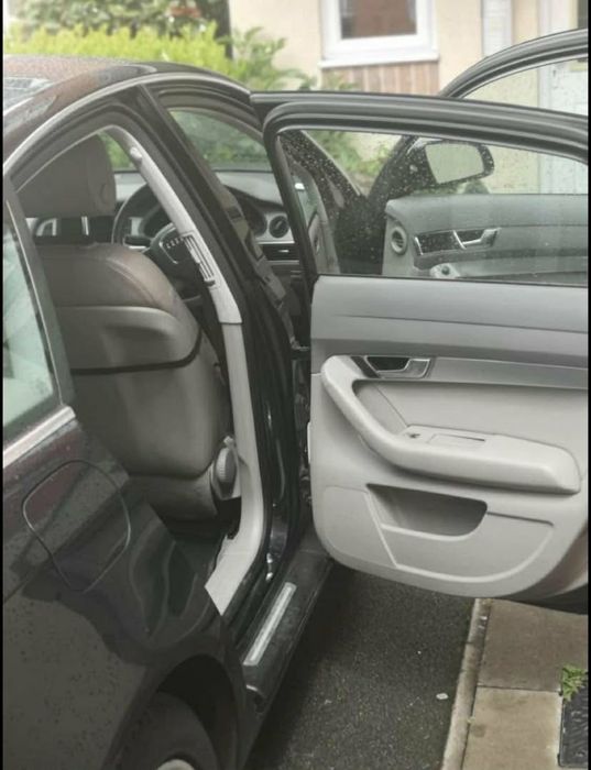 Vând A6 volan pe dreapta