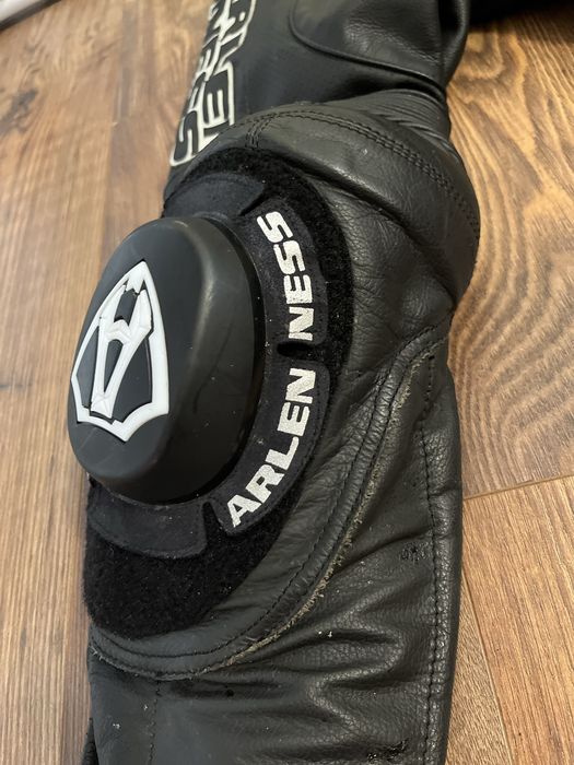 Vand costum moto piele Arlen Ness echipament premium