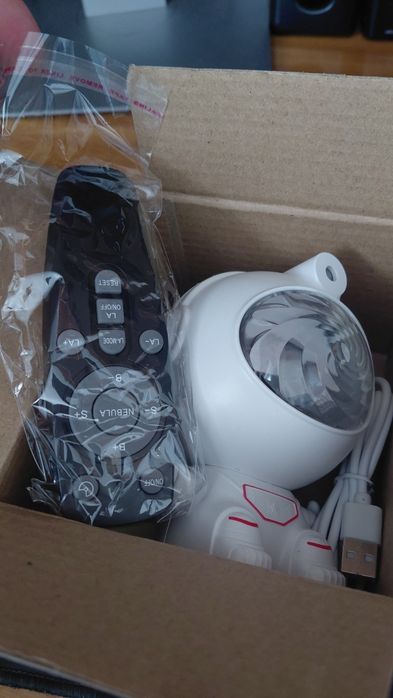 2 astronauți videoproiectoare noi cu telecomandă