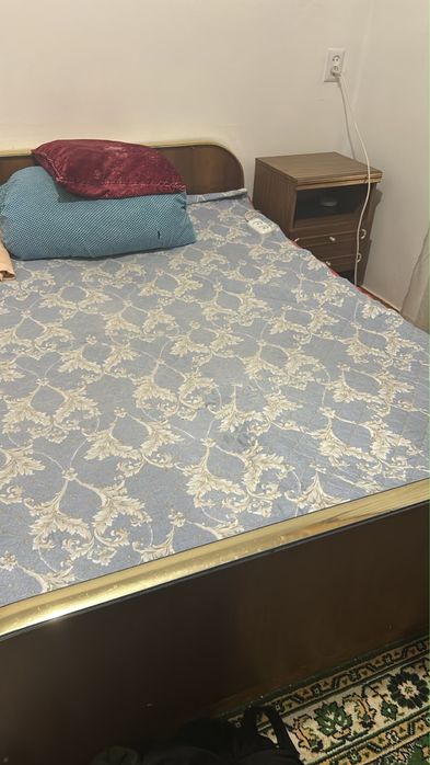 Продам спальный гарнитур