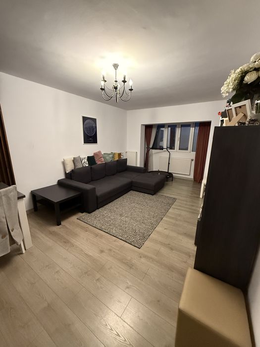 Vand apartament 3 camere, 2 băi, saună, etaj 2 – Str. Venus, Bacău