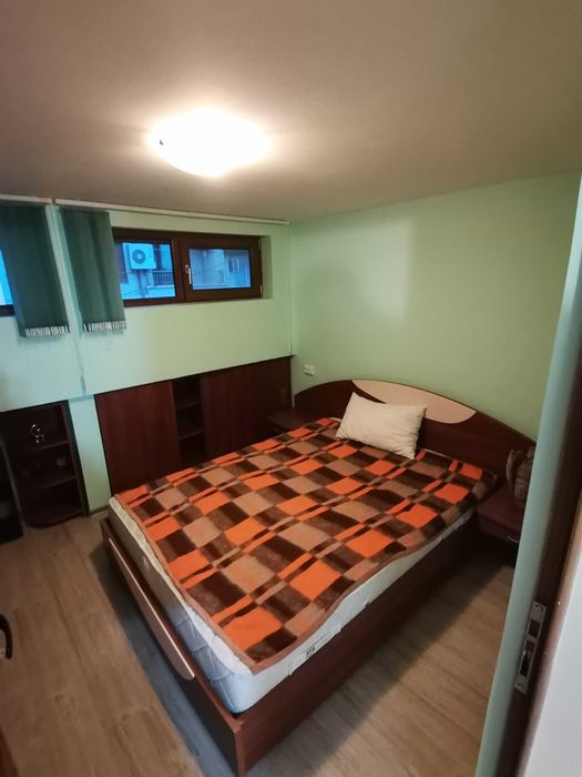 Дава се под наем Тристаен апартамент в Бургас, Център - 100 кв.м за 280.5 € - Снимка #3