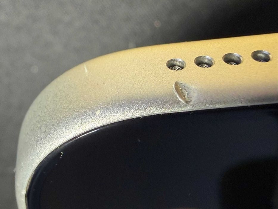 iPhone 17 Pro Silver - defect - Ideal pentru piese