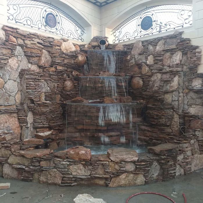 Sharshara fontan tabiiy toshlardan